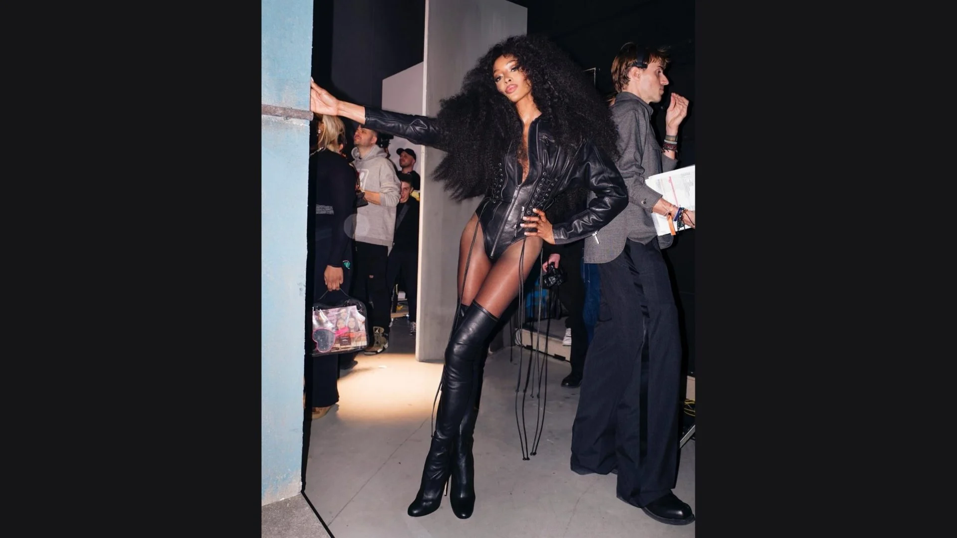 Naomi Campbell Shines Exceptionally As She Walks The Ramp For Dsquared2