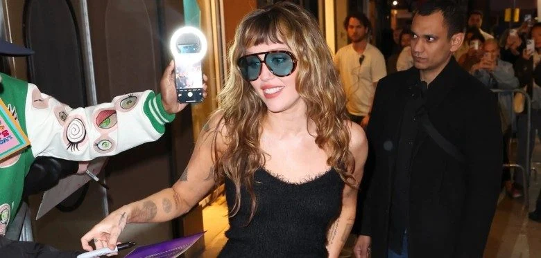 Miley Cyrus Game-Changing Accessory