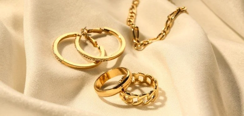 Statement Jewelry – A Bold Touch of Glamour