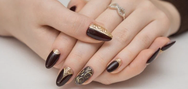 Why Choose Pearl and 3D Embellished Wedding Nails?