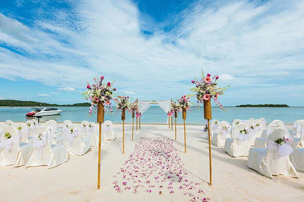 Beach wedding decoration