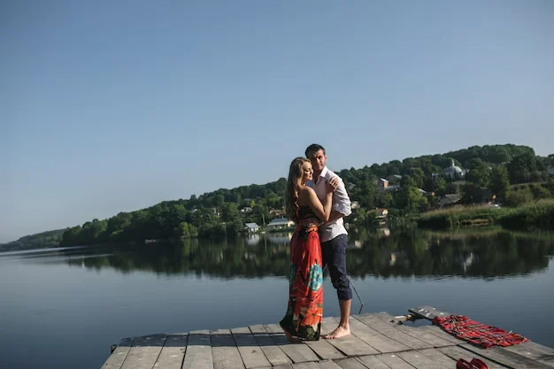 wedding couple near beach