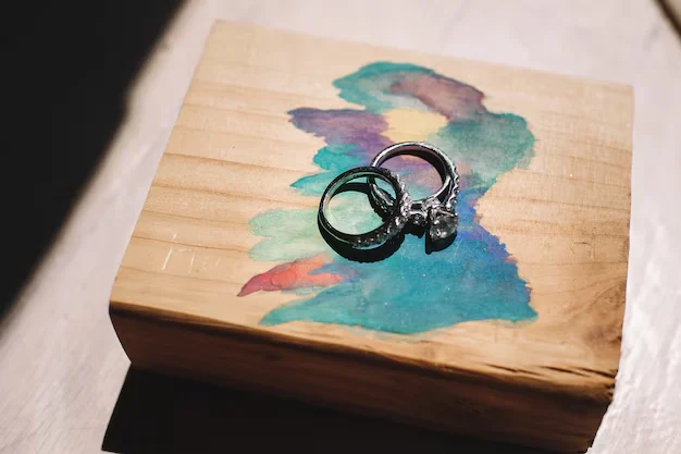 Customized engagement ring